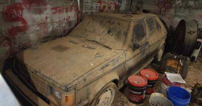 Редчайший американский автомобиль 15 лет простоял заброшенным в гараже (фото) - focus.ua - Украина - USA