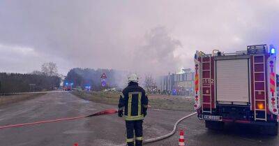 ФОТО, ВИДЕО: в Марупе горел завод по производству дронов - rus.delfi.lv - Рига - Латвия