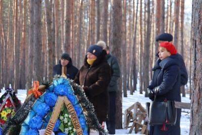 Владимир Мацокин - В Изюме еженедельно перезахороняют тела 10-12 погибших в оккупации (видео) - objectiv.tv - Харьковская обл.