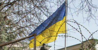 Флаги Украины вызвали скандал в Москве, фото: в Кремле призывают ввести запрет - politeka.net - Москва - Россия - Украина