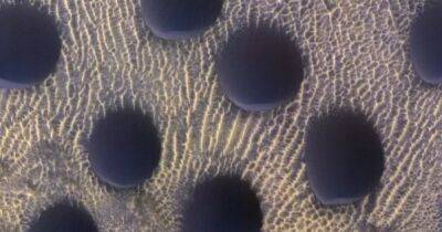 Почти идеальная форма. Аппарат NASA обнаружил странные круги на Марсе: что это (фото) - focus.ua - США - Украина - шт. Аризона