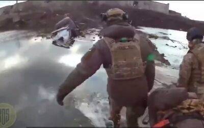 В сети появилось видео эвакуации раненых военных - korrespondent.net - Россия - Украина - Донецкая обл.