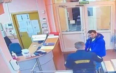 В московскую школу ворвался мужчина с оружием - korrespondent.net - Москва - Россия - Украина
