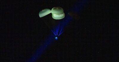 Анна Кикина - 157 дней на орбите: космический корабль SpaceX с астронавтами с МКС приводнился в океане (видео) - focus.ua - Россия - Украина - Киев - шт.Флорида