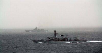 Британские ВМС отслеживают у своих берегов ракетный фрегат РФ "Адмирал Касатонов" (фото) - focus.ua - Россия - Украина - Англия - Portland - Вмс