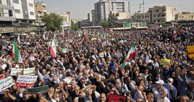 В крупных городах Ирана возобновились антиправительственные протесты - dsnews.ua - Украина - Иран - Тегеран