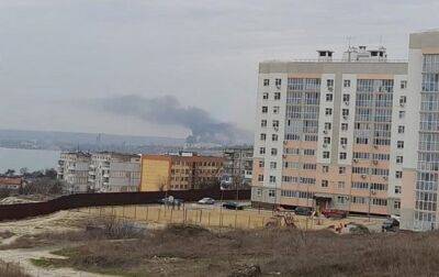 В Керчи вспыхнул пожар на территории бывшего комбината - соцсети - korrespondent.net - Россия - Украина - Крым - Симферополь - Керчь