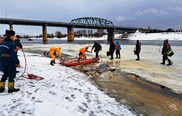 В Полоцке спасатели сняли с льдины 22 рыбака - charter97.org - Белоруссия - Полоцк