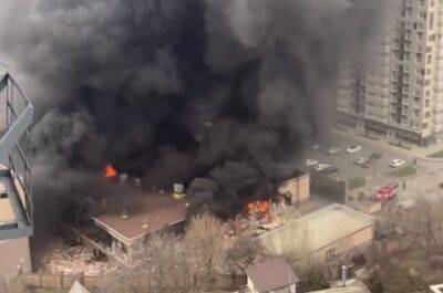 В ростове мощно горит и взрывается здание фсб: незабываемое видео - ukrainianwall.com - Украина