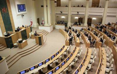 Бидзина Иванишвили - Шалва Папуашвили - Парламент Грузии вернул на доработку законопроект о "деолигархизации" - korrespondent.net - Украина - Грузия - Парламент