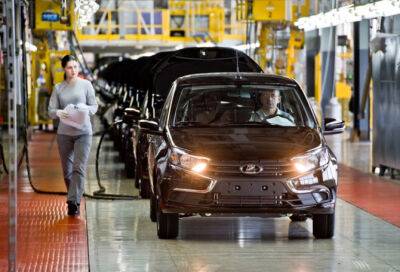 Lada Granta - АВТОВАЗ возобновит выпуск LADA Granta с 16-клапанным мотором в мае 2023 года - autostat.ru - Россия