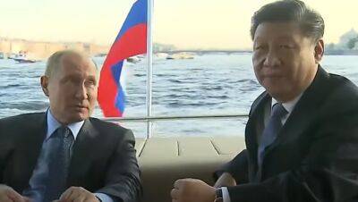 Си Цзиньпин - Нащупал дырочку: в сети высмеяли нездорового Путина за "ползание" перед главой КНР - akcenty.com.ua - Москва - Россия - Китай - Украина