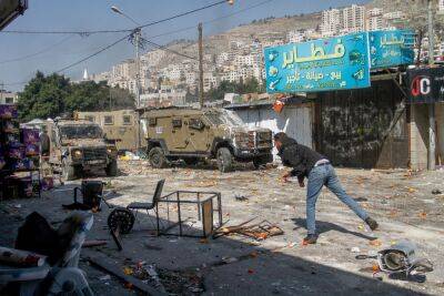 Палестинские СМИ: израильские агенты под прикрытием провели операцию среди бела дня в Шхеме - news.israelinfo.co.il