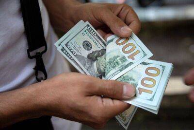 Тимур Алиев - Финам поднимет порог для вывода валюты в сторонние банки до $50 000 - smartmoney.one - США - Reuters