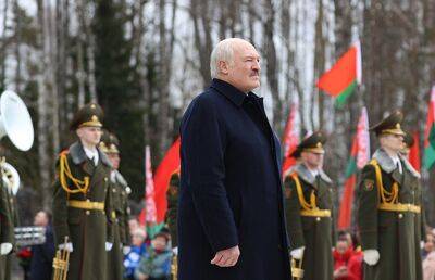Александр Лукашенко - Лукашенко призвал белорусов сплотиться и проявить бдительность - ont.by - Белоруссия