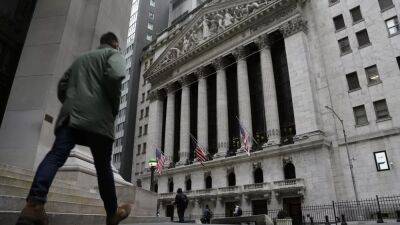 Джо Байден - Американские биржи удержались от падения, несмотря на заявления об угрозе кризиса - ru.euronews.com - США - Германия