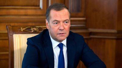 Сергей Шойгу - Дмитрий Медведев - Медведев заявил о необходимости увеличить Российскую армию - dialog.tj - Россия