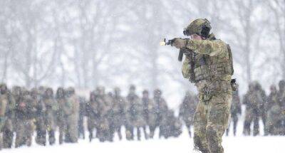 Военные учения в Великобритании - ВСУ завершают обучение на САУ AS90 - фото - apostrophe.ua - Украина - Англия - Великобритания