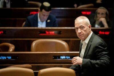 Яир Лапид - Беня Ганц - Нетаниягу уволил министра обороны из-за его противодействия судебной реформе - nashe.orbita.co.il - Израиль