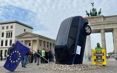 Франс Тиммерманс - ЕС разрешит продавать авто с ДВС с 2035 года — при условии, что они будут работать на электротопливе - itc.ua - Украина - Германия - Берлин - Ес