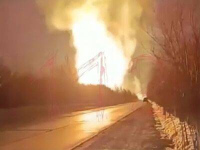 В России загорелся газопровод, пламя видно за десятки километров - gordonua.com - Россия - Украина - Югорск