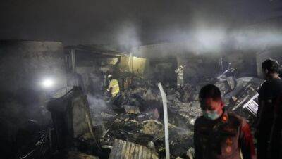 Пожар на нефтебазе в Индонезии унес жизни 17 человек, тысячи эвакуированы - unn.com.ua - Украина - Киев - Индонезия - Джакарта