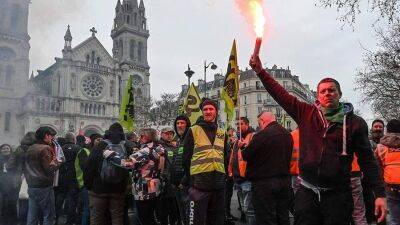 Названы экономические последствия французских протестов - smartmoney.one - Франция