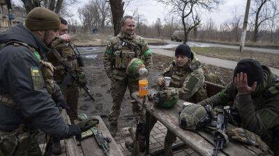Владимир Зеленский - Киев зарегистрировал более 70 тысяч российских военных преступлений - ru.euronews.com - Россия - США - Украина - Киев - Львов - Эстония - Литва - Голландия - Черниговская обл.