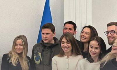 Михаил Подоляк - Встреча блогеров в Офисе президента – Подоляк ответил на критику - apostrophe.ua - Украина