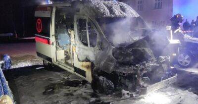 В Польше подожгли машины скорой помощи, которые должны были передать Украине (фото) - focus.ua - Украина - Польша - Испания - Харьков