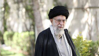 Али Хаменеи - Али - Али Хаменеи грозит суровой карой отравителям школьниц - ru.euronews.com - Иран