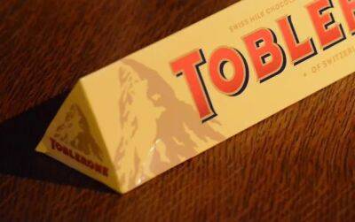 Би Би Си - С упаковок швейцарского шоколада Toblerone пропадет изображение альпийского пика Маттерхорн - obzor.lt - США - Швейцария - Словакия - Берн