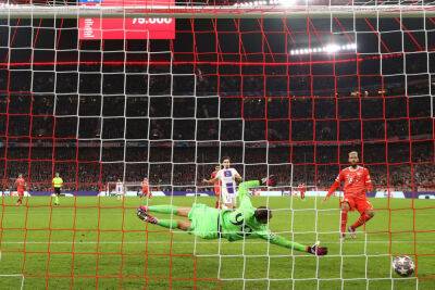 Серж Гнабри - Ян Зоммер - Бавария повторно обыграла ПСЖ и вышла в четвертьфинал Лиги чемпионов - sportarena.com