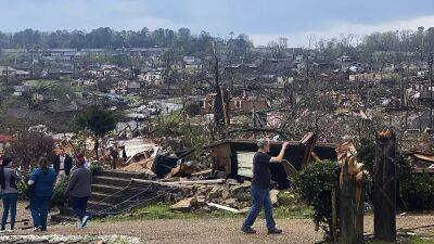 Торнадо в США привели к жертвам и разрушениям - ru.euronews.com - США - шт. Иллинойс - штат Арканзас
