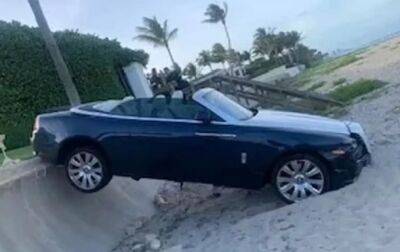 Пенсионерка на Rolls-Royce за $360 тыс. снесла статую за три млн долларов - korrespondent.net - США - Украина - шт.Флорида - Одесса