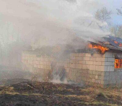 В Лидском районе горел дом из-за неосторожного сжигания мусора - grodnonews.by - Белоруссия - район Лидский