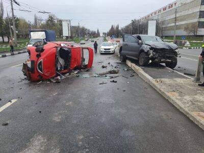 Ford - ДТП на проспекте Героев Харькова: одна женщина погибла, две пострадали (фото) - objectiv.tv - Харьковская обл. - Харьков - Скончался