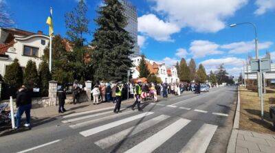 Украинец поджег себя под консульством в Кракове - ru.slovoidilo.ua - Украина - Киев - Польша