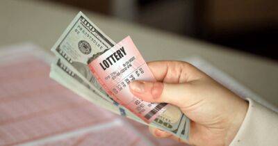 Увидела нужны цифры: женщина победила в лотерее после "пророческого" сна - focus.ua - США - Украина - Малайзия