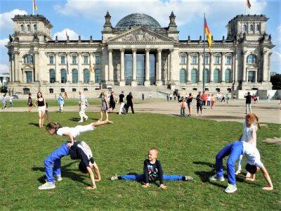 Германии нужны украинские дети из-за демографического кризиса — эксперт - objectiv.tv - Украина - Киев - Германия