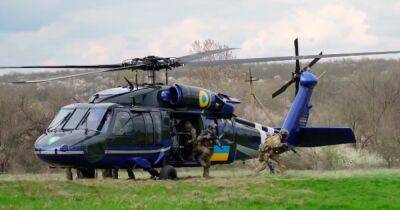 Гур Моу - Черный ястреб: Украинские пилоты освоили американский вертолет (ВИДЕО) - dsnews.ua - Россия - Украина - county Black Hawk