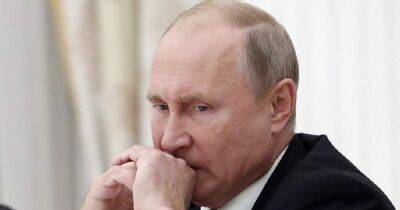 Владимир Путин - Окружение Путина впало в депрессию после выдачи ордера на его арест, — экс-работник Кремля - focus.ua - Россия - Украина - Гаага