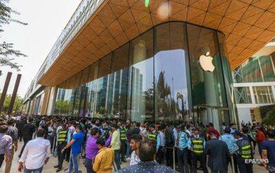 Тим Кук - В Индии открылся первый фирменный магазин Apple - korrespondent.net - Украина - Индия - Мумбаи