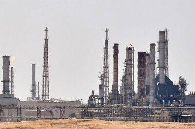 Джо Байден - Саудовская Аравия сократит добычу нефти на 500 000 баррелей в сутки. Шаг, вероятно, повысит цены на заправках - unn.com.ua - США - Украина - Киев - Вашингтон - Ирак - Саудовская Аравия - Эмираты - Эр-Рияд - Алжир - Кувейт - Оман