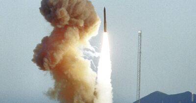 Важнейшая миссия: США в рамках ядерного сдерживание запустили ракету Minuteman III (фото) - focus.ua - США - Украина - шт. Калифорния - штат Монтана - штат Вайоминг - Маршалловы Острова - штат Северная Дакота