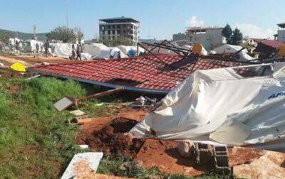 Ураган снес палатки пострадавших от землетрясения людей в Турции - korrespondent.net - Украина - Турция - Turkey