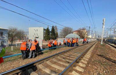 В Тверской области железнодорожники на субботнике убрали 15 км территорий - afanasy.biz - Москва - Московская обл. - Тверская обл.