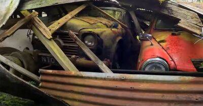 Mercedes - В разрушенном сарае обнаружили огромную коллекцию ретро-авто (фото, видео) - focus.ua - США - Украина - Англия