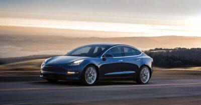 Tesla признали лучшим премиальным автомобильным брендом - focus.ua - Украина