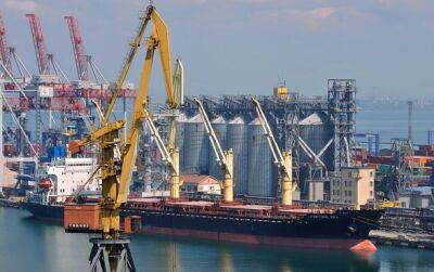 Роберт Телус - Польша приостанавливает импорт украинского зерна - unn.com.ua - Украина - Киев - Польша - Ляйен - Reuters
